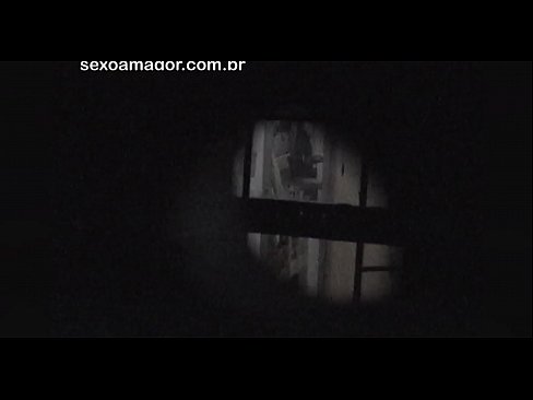 ❤️ Blondie cicingeun dirékam pidéo ku voyeur lingkungan disumputkeun tukangeun bata kerung video sex di urang ❌❤