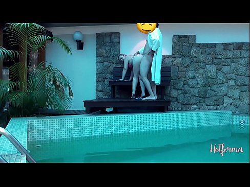 ❤️ Boss ngajak babu ka kolam renang, tapi teu bisa nolak a panas video sex di urang ❌❤